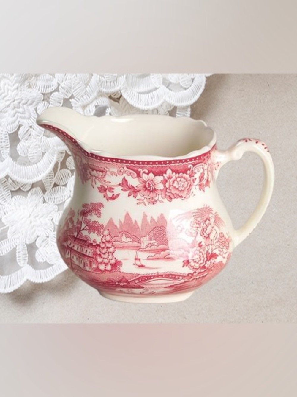 RARE Royal Staffordshire Clarice Cliff Tonquin Red Pink Creamer 8 oz.